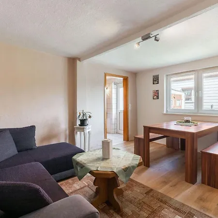 Σπίτι διακοπών Cosy Flat In With Garden Niepars