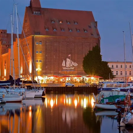 Cosy Flat In With Garden Niepars