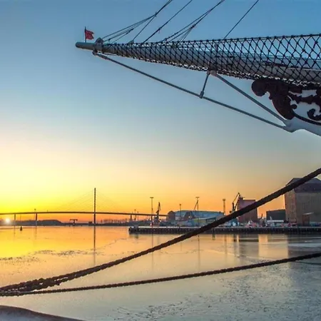 Σπίτι διακοπών Cosy Flat In With Garden