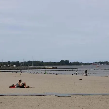 Cosy Flat In With Garden Niepars